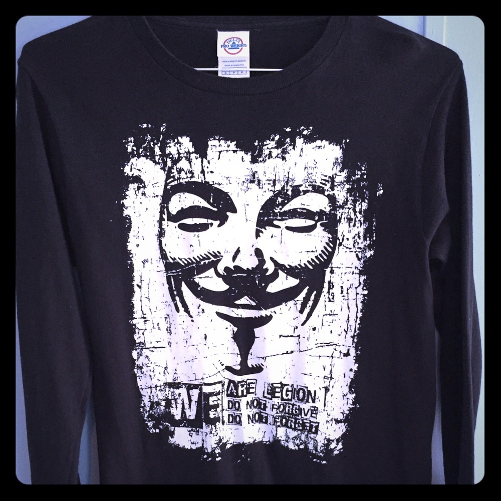 Long sleeve Anonymous t- shirt